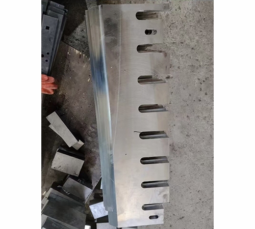 �Ͼ����ǻ�е���޹�˾-218D�ɵ�