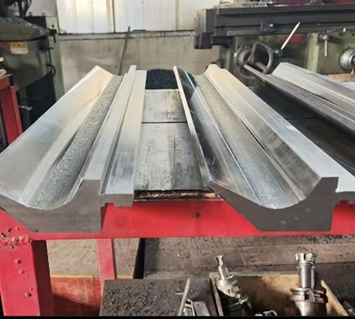 �Ͼ����ǻ�е���޹�˾-��������䵶����ͨ��